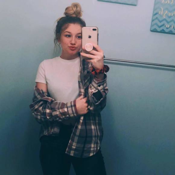 Meet your Posher, Riley - Picture 1 of 1